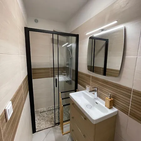 M&s Neuf Climatise Centre Historique アパート