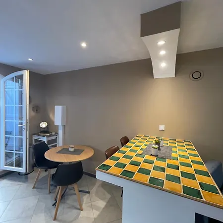 アパート M&s Neuf Climatise Centre Historique ヴィア